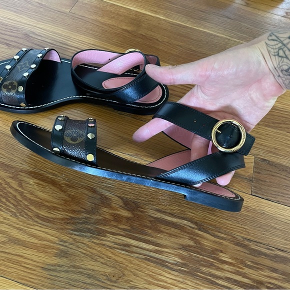 Authentic Louis Vuitton Passenger Flat Sandals - Black Size 40 - Picture 3 of 13